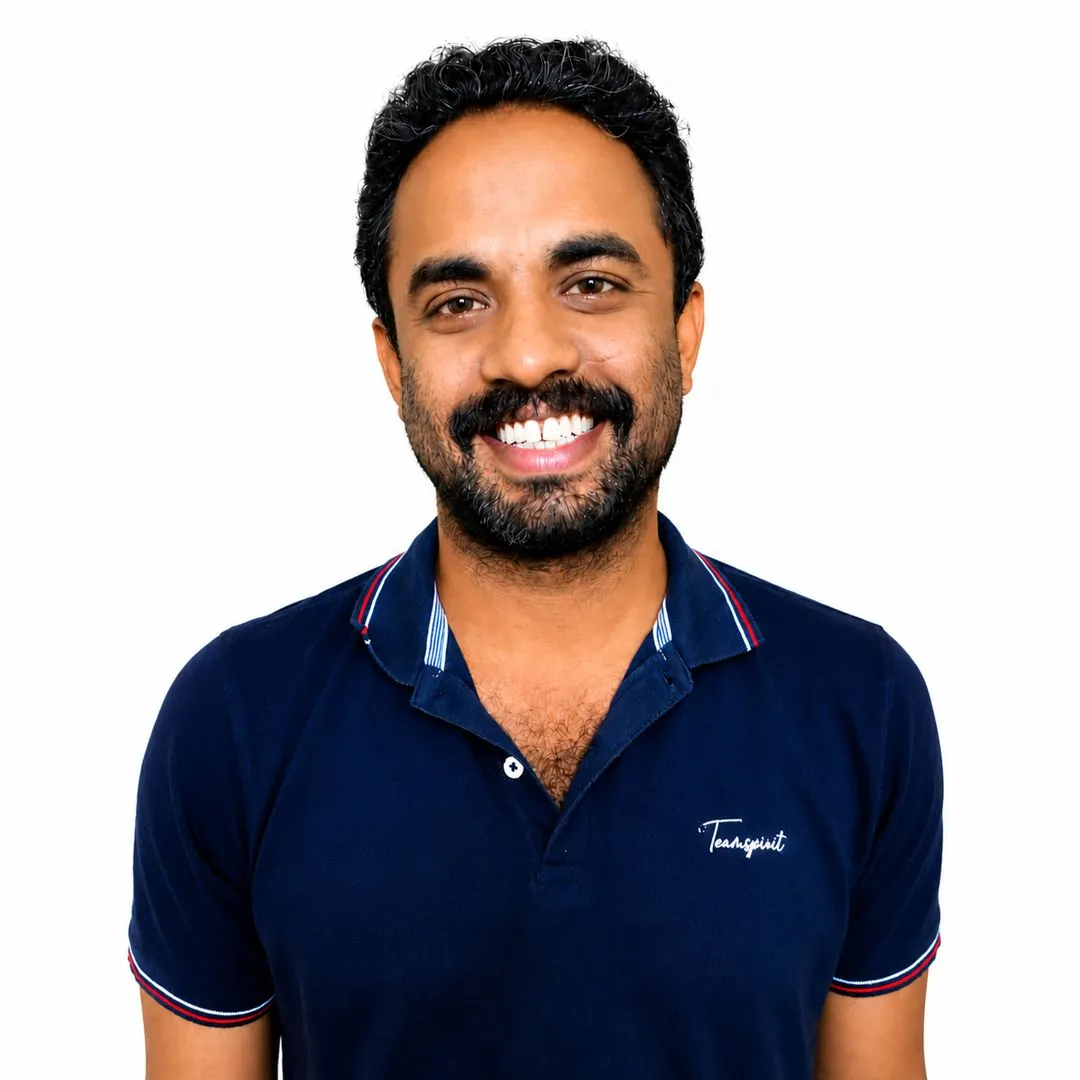 Mani, certified graduate of Nirvana School of ThaiMassage & Yoga
